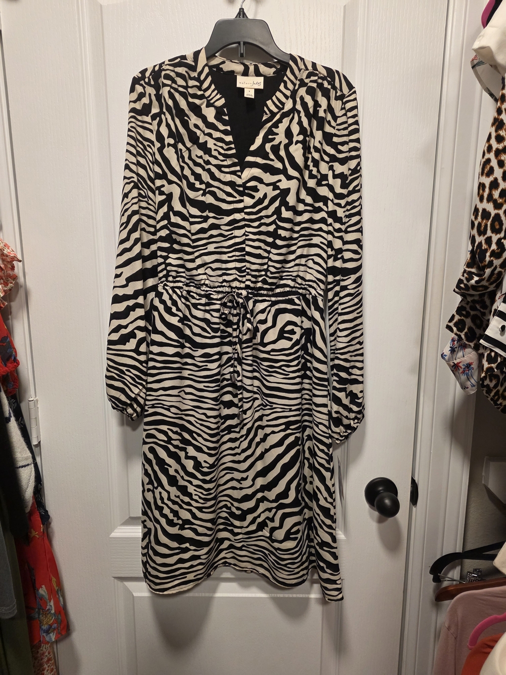 Black and Cream Zebra-Print Long Sleeve Drawstring Dress